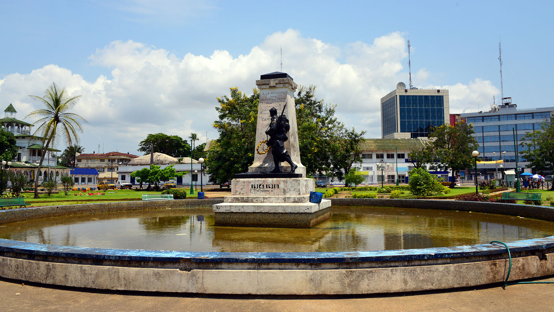 Douala image 2