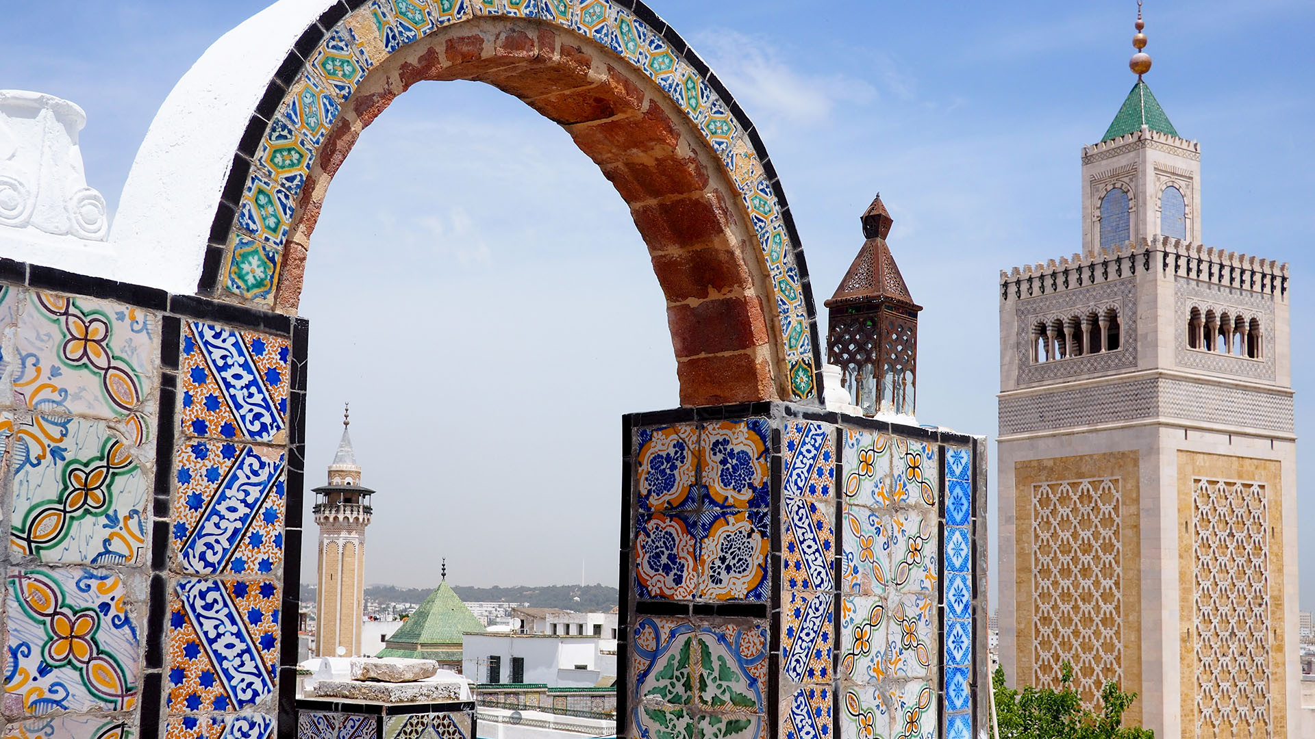 Tunis image 3